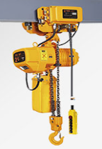 模具沖壓件車間使用環鏈電動葫蘆搬運模具沖壓件