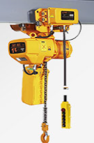 大型模具搬運冠航環鏈電動葫蘆的使用